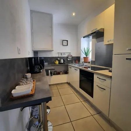 Apartment Agreable T2 Proche Centre *